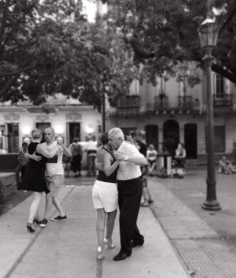 Tango dancers in San Telmo, Buenos Aires. Photo by Eduardo Libby